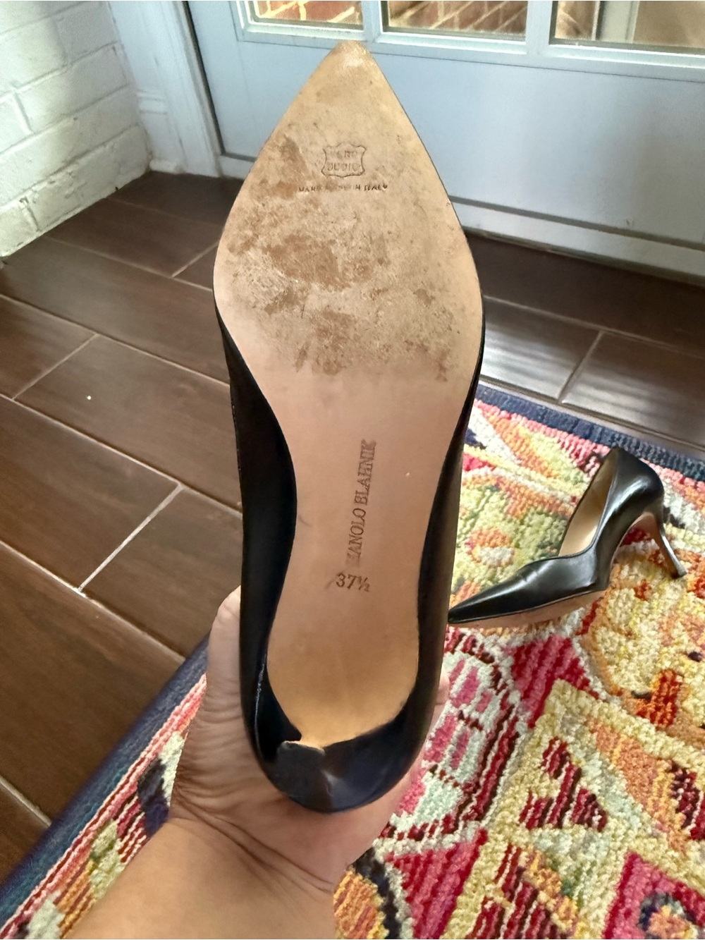 Manolo Blahnik Black Leather Pointed Pumps - Classic Elegant Heel - Picture 7 of 7